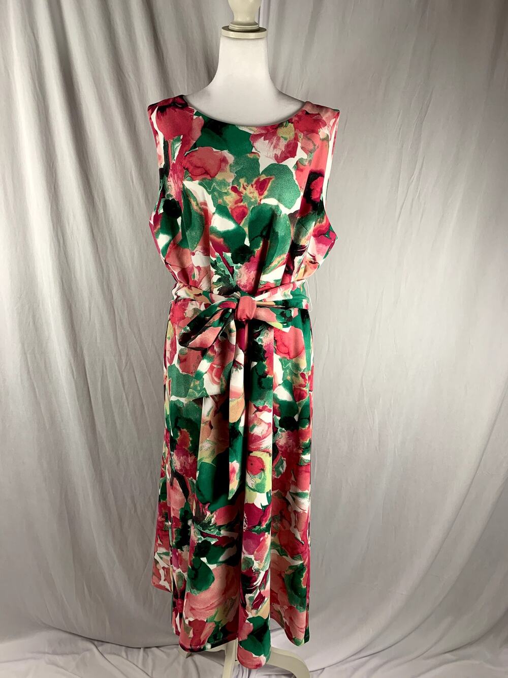Kasper Women’s Size 16 Vanilla Ice Floral Scuba Tie Waist Fit & Flare Dress